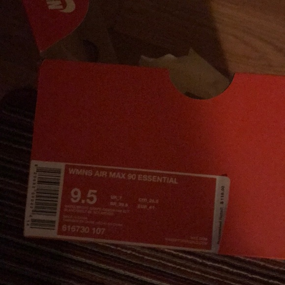 Women Nike size 9.5 with the Box - Picture 7 of 7